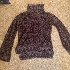 Dee purple heathered sweater hollsiter